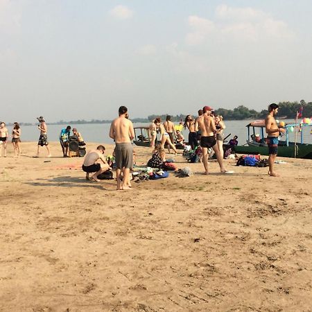 ホテルRiverside Bungalow Ban Dondét エクステリア 写真