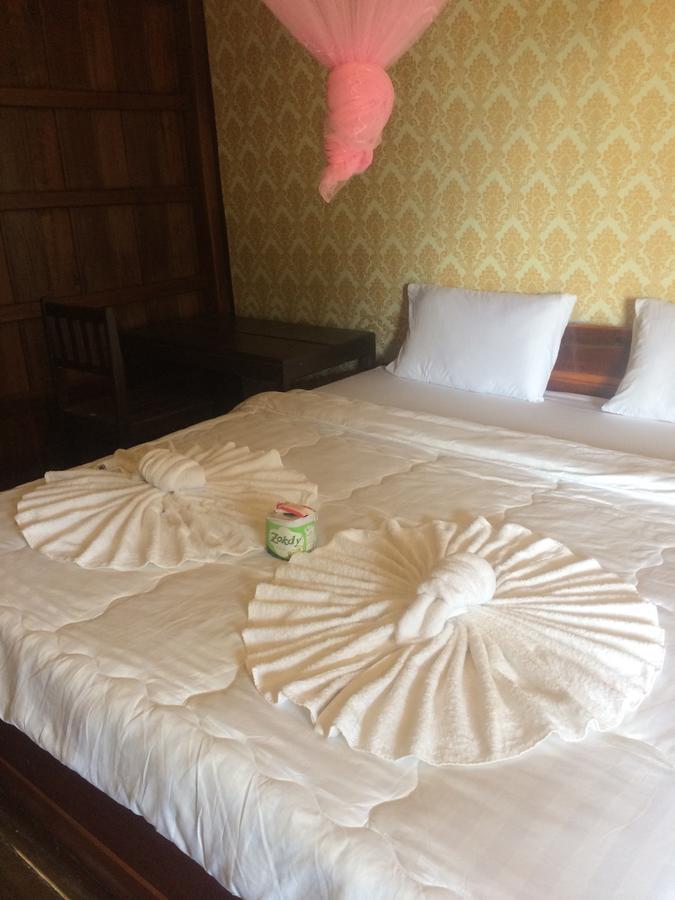 ホテルRiverside Bungalow Ban Dondét エクステリア 写真