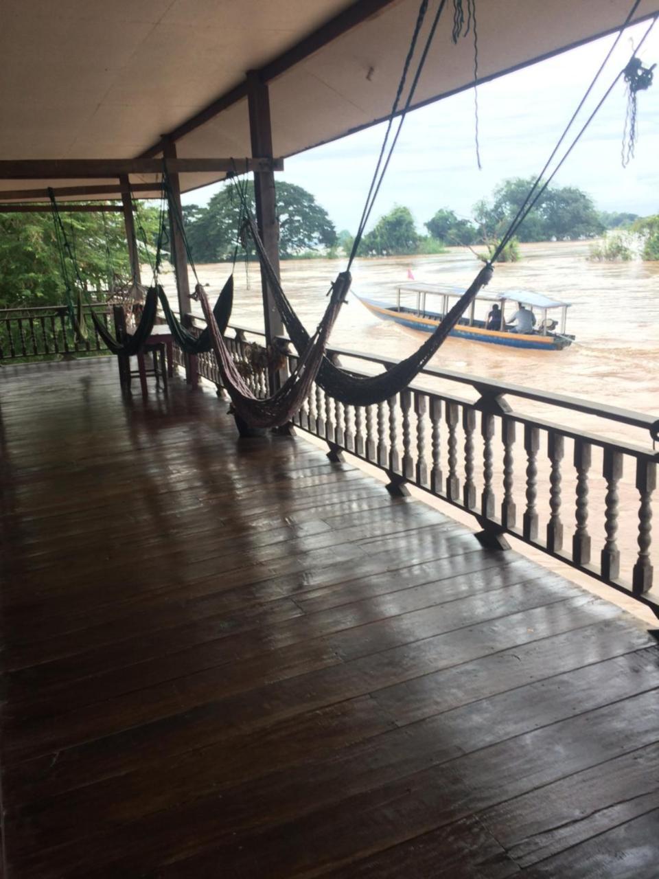 ホテルRiverside Bungalow Ban Dondét エクステリア 写真