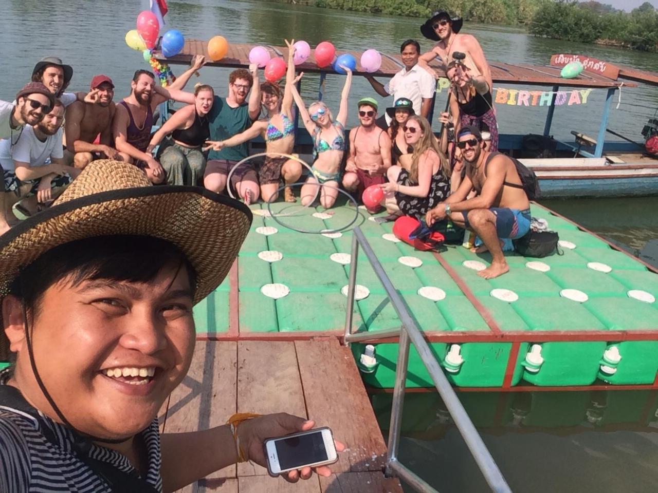 ホテルRiverside Bungalow Ban Dondét エクステリア 写真