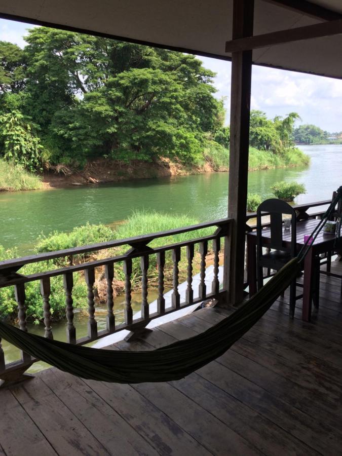 ホテルRiverside Bungalow Ban Dondét エクステリア 写真