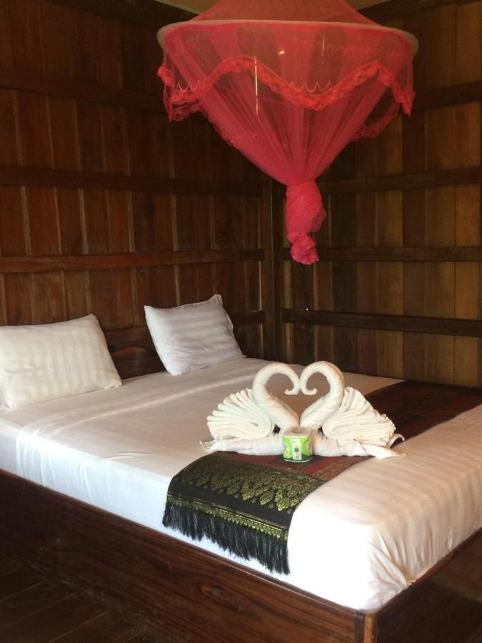 ホテルRiverside Bungalow Ban Dondét エクステリア 写真