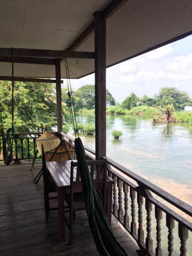 ホテルRiverside Bungalow Ban Dondét エクステリア 写真